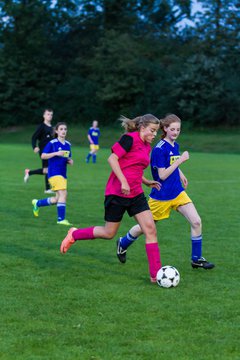 Bild 241 - B-Juniorinnen TSV Gnutz o.W. - SV Wahlstedt : Ergebnis: 1:1